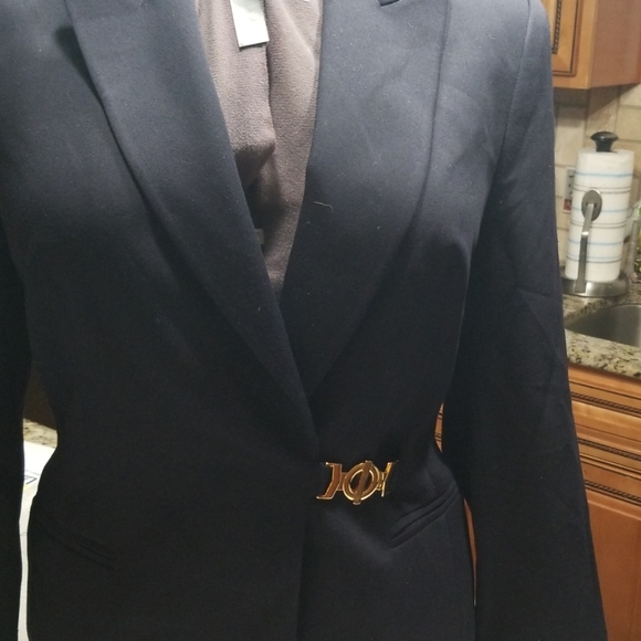 Laurel/ Escada Navy Blazer With Gold Clasp - Picture 5 of 5